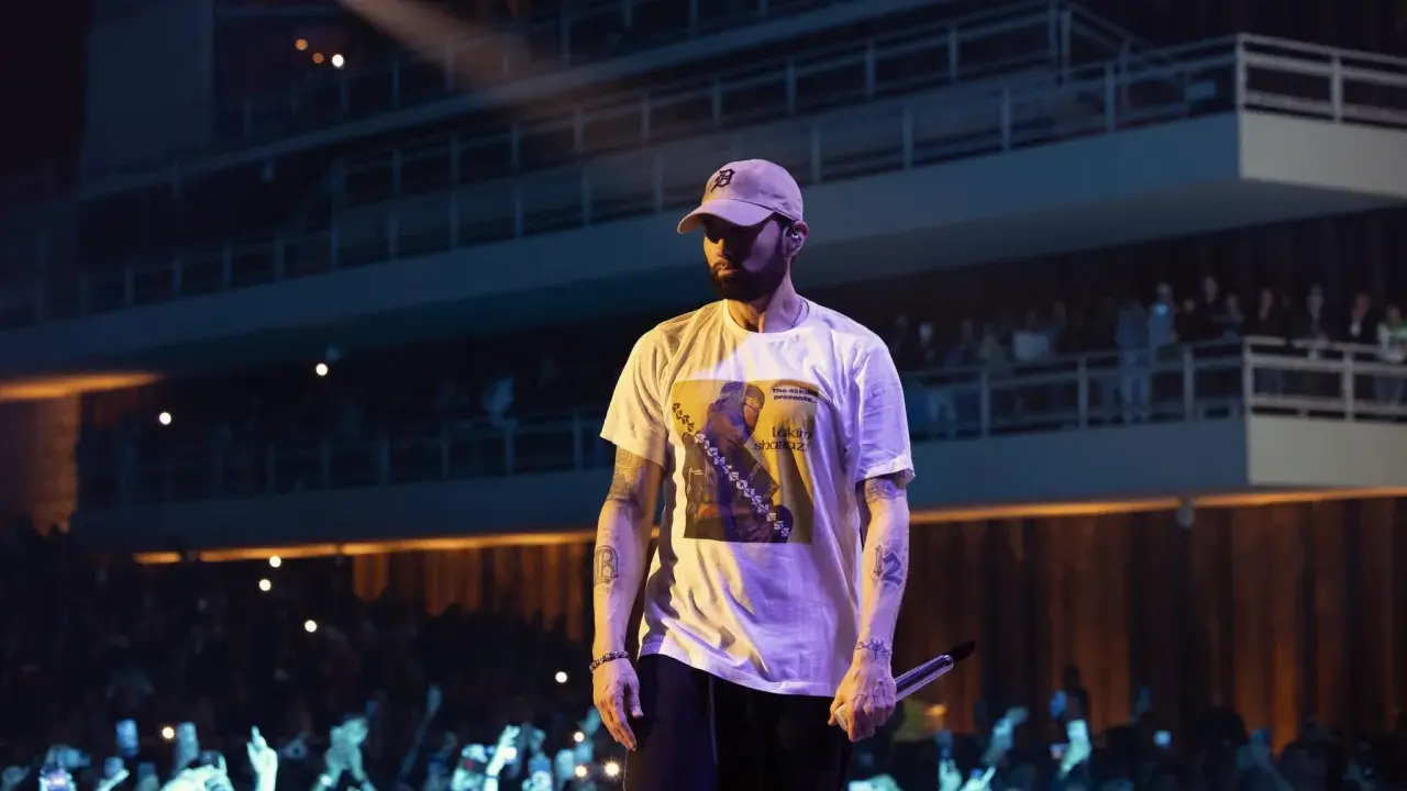 Eminem na koncercie w Polsce, tłum szaleje. Co sądzi Eminem o Polakach? Na pewno docenia ich energię!