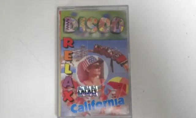 Okładka kasety "Disco Relax California" z grafiką plażową i kolejką górską.