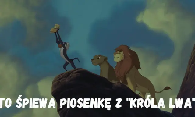 Rafiki prezentuje Simbę, a Mufasa i Sarabi patrzą. Kto śpiewa po polsku w "Królu Lwie"?