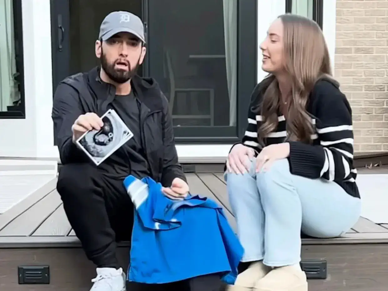 Eminem z córką i USG. Czy Eminem ma dzieci? Tak, ma córkę.