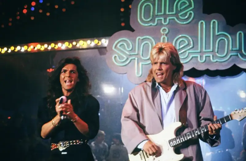 Thomas Anders i Dieter Bohlen z Modern Talking na scenie. Zastanawiasz się, ile kosztuje koncert Modern Talking?